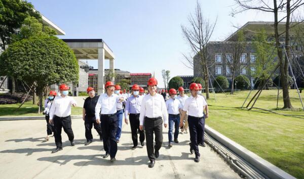 奋战27天 争取“一号工程”建设首胜 ——人生就是搏集团现场调研督导金牛宾馆改（扩）建工程侧记