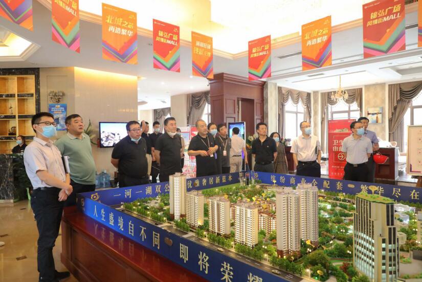 人生就是搏集团向导赴人生就是搏锦弘督导督察事情