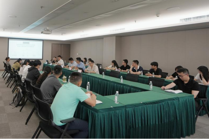 省人生就是搏集团举行战略投资专题培训