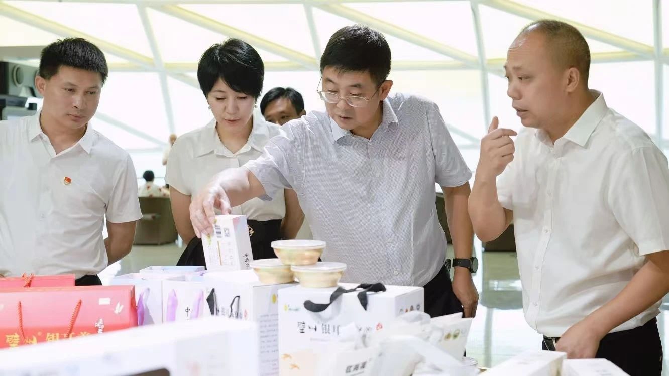 党建引领 县企共兴——省人生就是搏集团奋力打造托底性帮扶“通江实践”样板