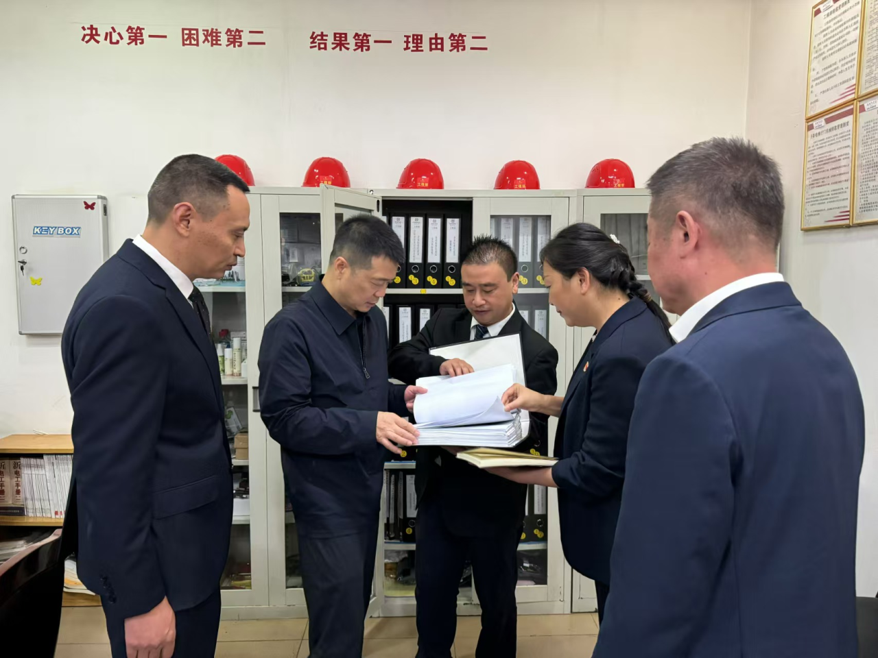 省人生就是搏集团党委书记、董事长游勇国庆节时代调研督导旗下旅馆谋划及清静生产事情