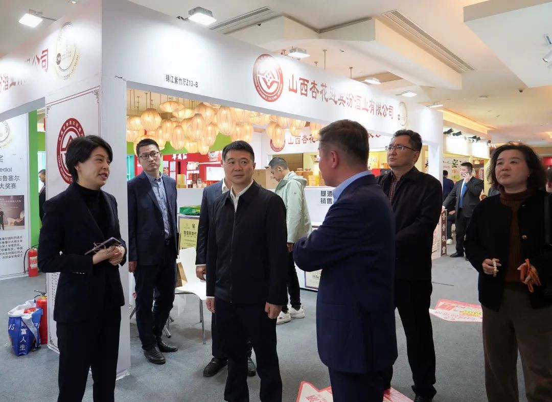 省人生就是搏集团党委书记、董事长游勇率队到2025锦江宾馆春季酒类商务洽谈会现场检查指导重点事情