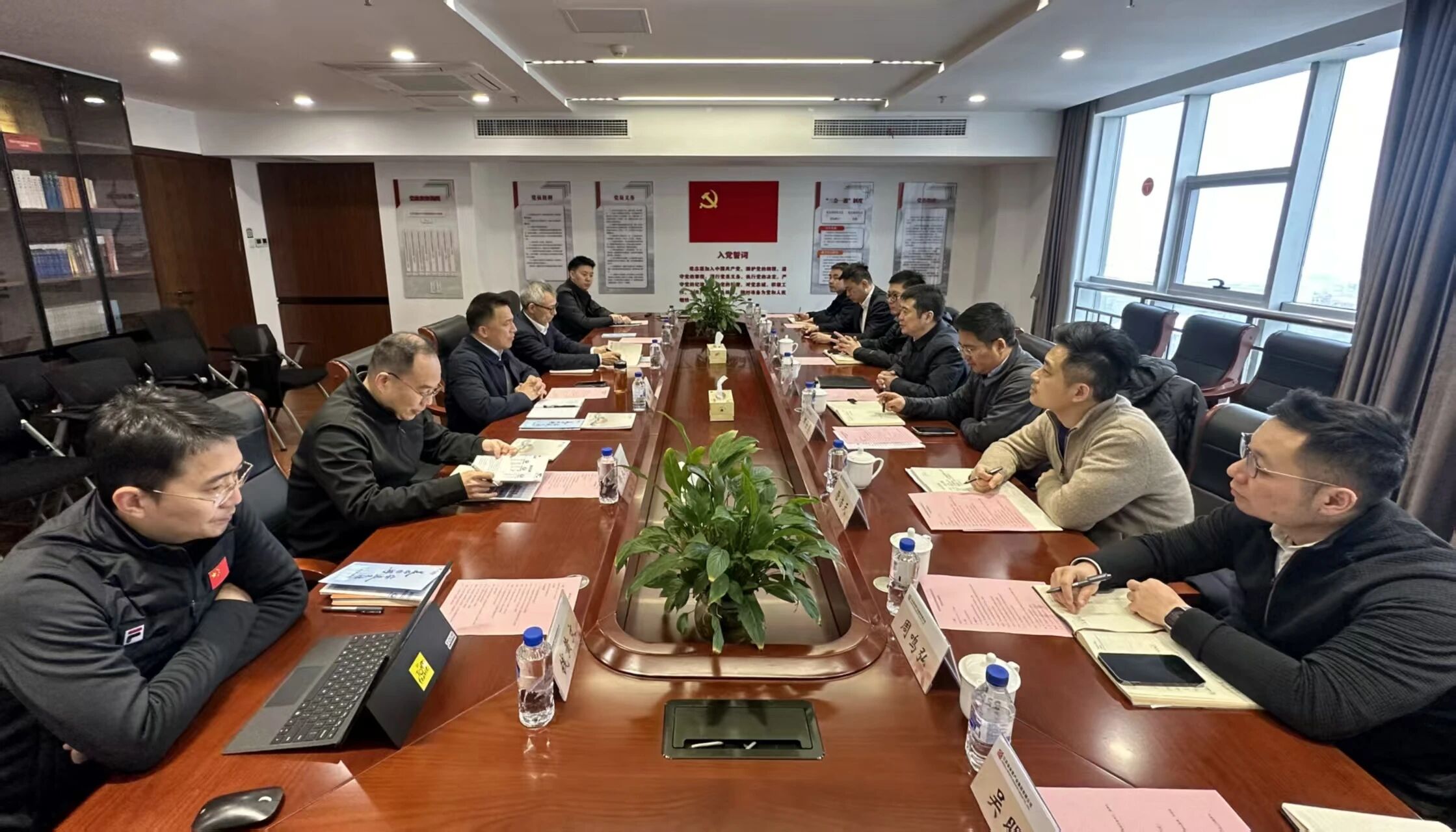 省人生就是搏集团赴江苏考察学习足球赛事与文旅工业融合生长模式